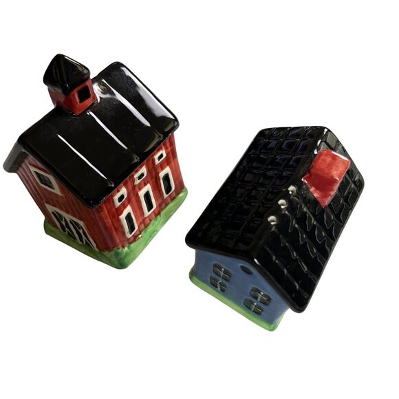 Old Fashion Ceramic Schoolhouse & Cottage Salt and Pepper Shaker Set Country - Picture 9 of 10